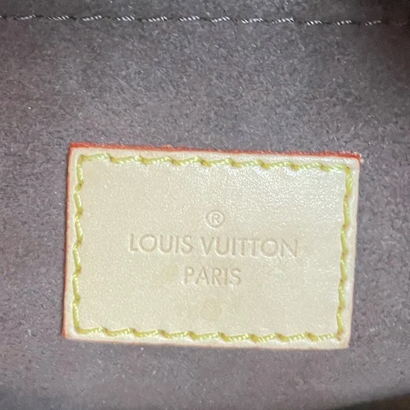 Louis Vuitton Pochette Métis Crossbody Bag - Picture 5 of 15